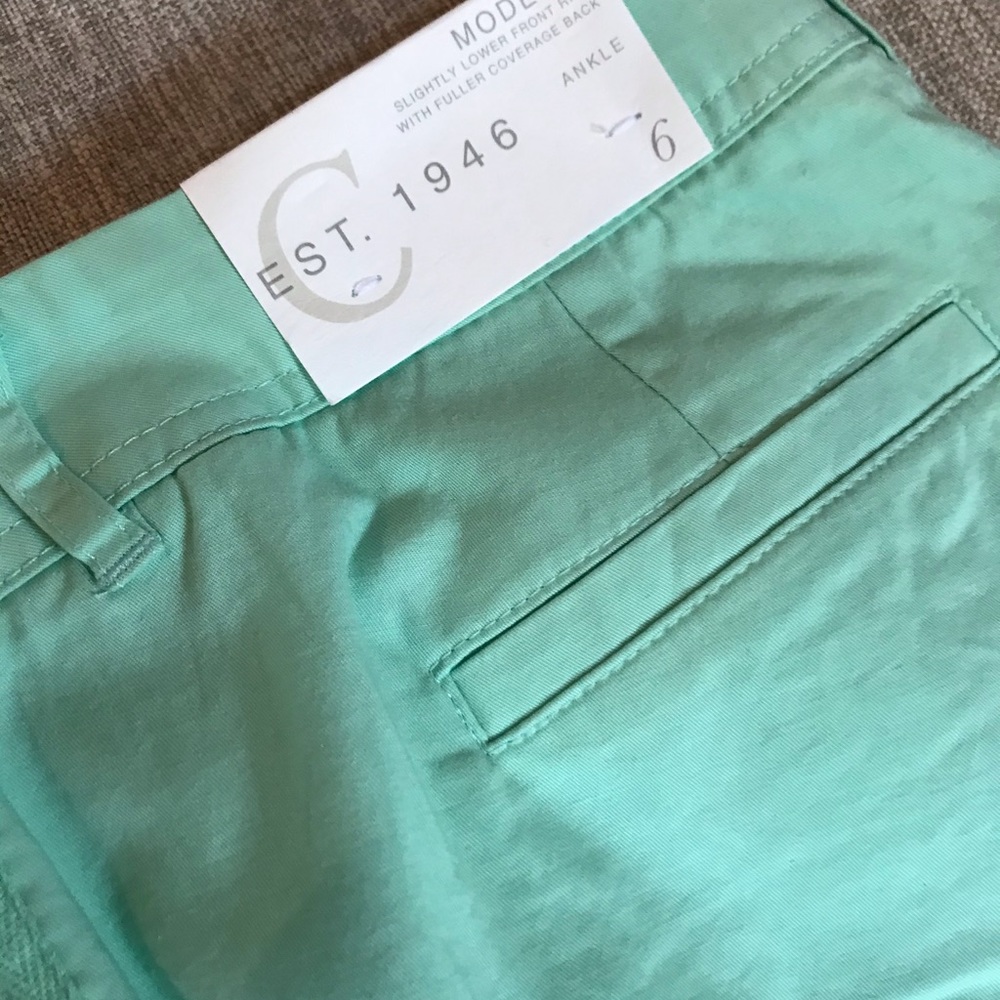 Size 6 Mint green Ankle pant - new